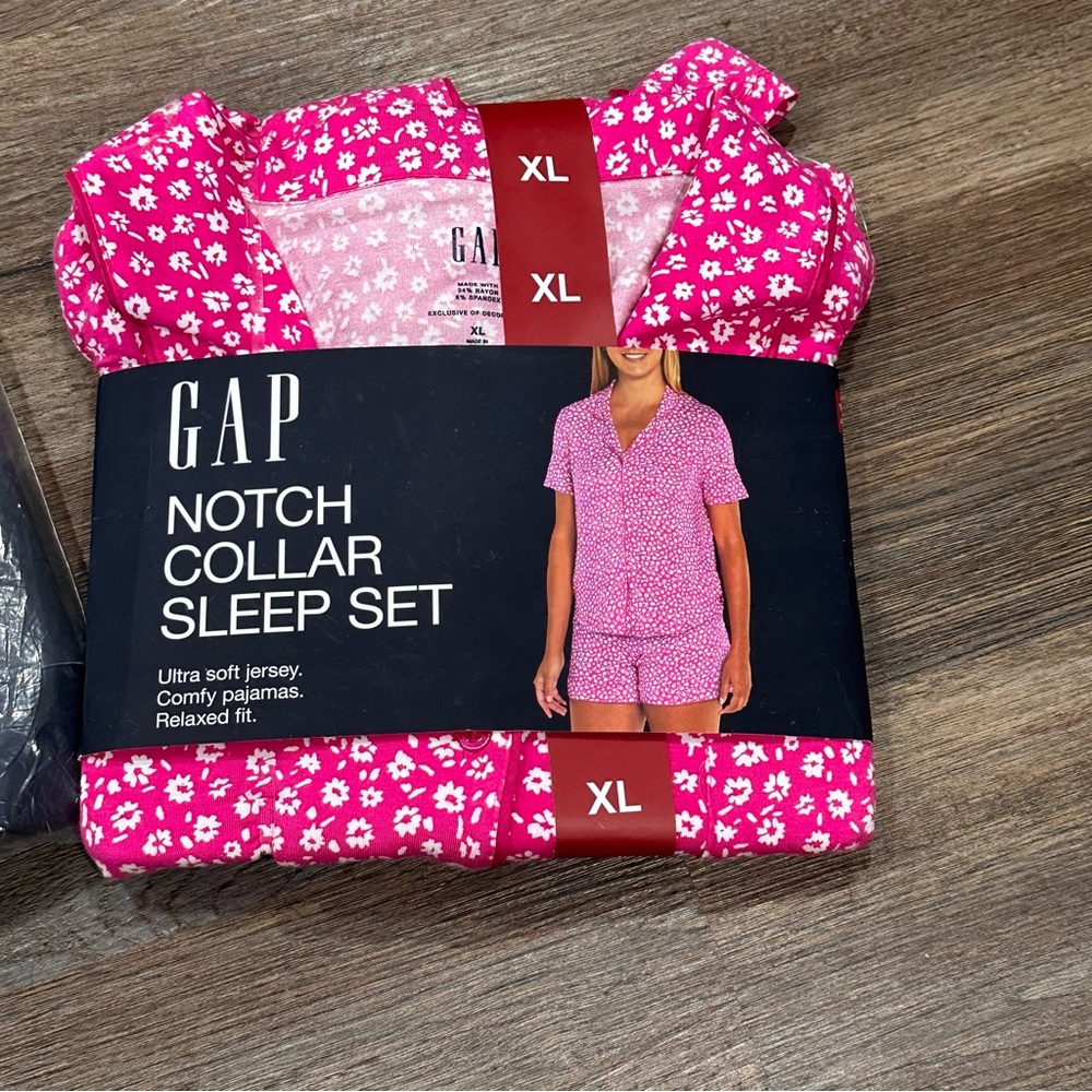 Gap Notch Collar Sleep Set XL Pink and White NEW